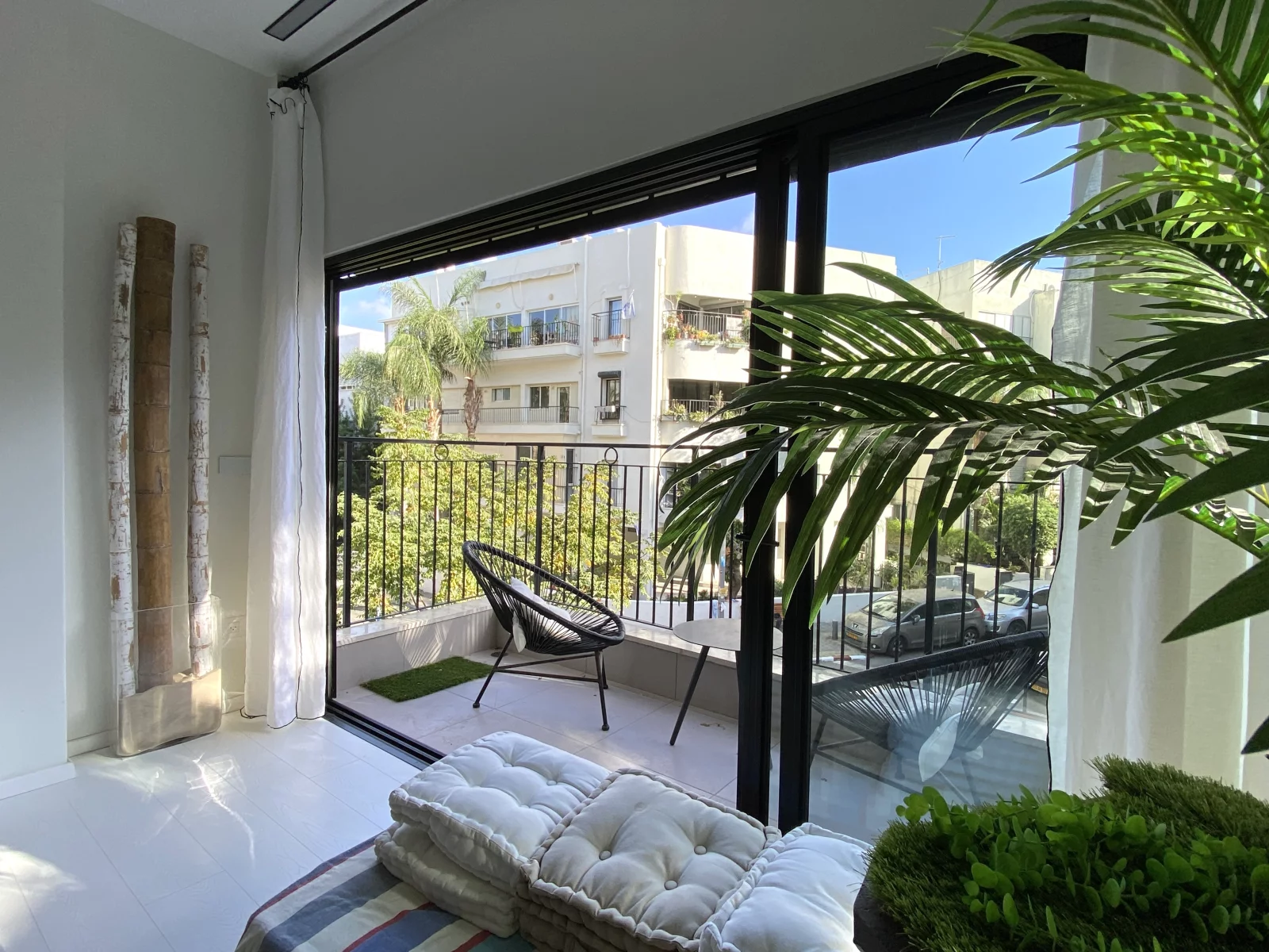 avec balcon,calme,tres Proche de la mer,A ne pas manquer !,bien agencé,clair,spacieux,Magnifique,Rénové