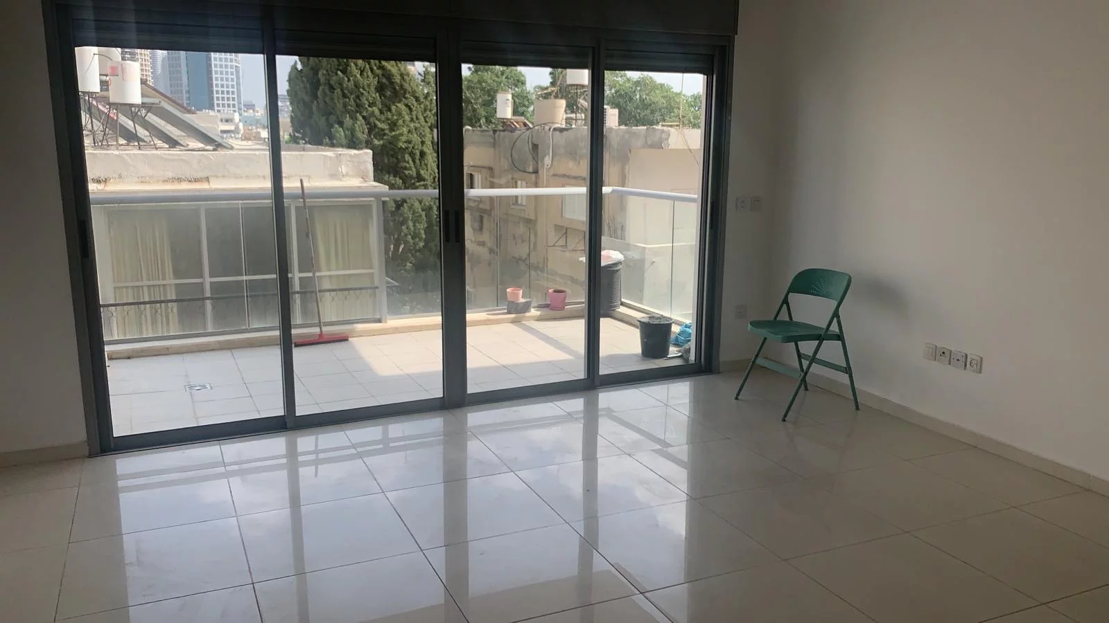 Bonne occasion à ne pas rater ! Bon emplacement, 2 pièces à vendre, Frishman, proche de la mer, Tel Aviv 