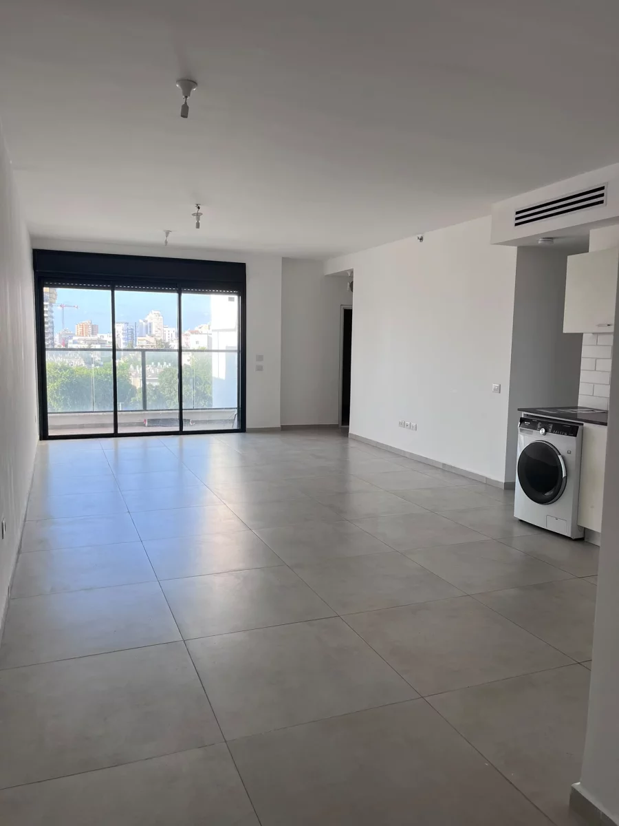 Bonne occasion à ne pas manquer ! 5 pièces neuf à vendre, Centre-ville, Bat Yam 