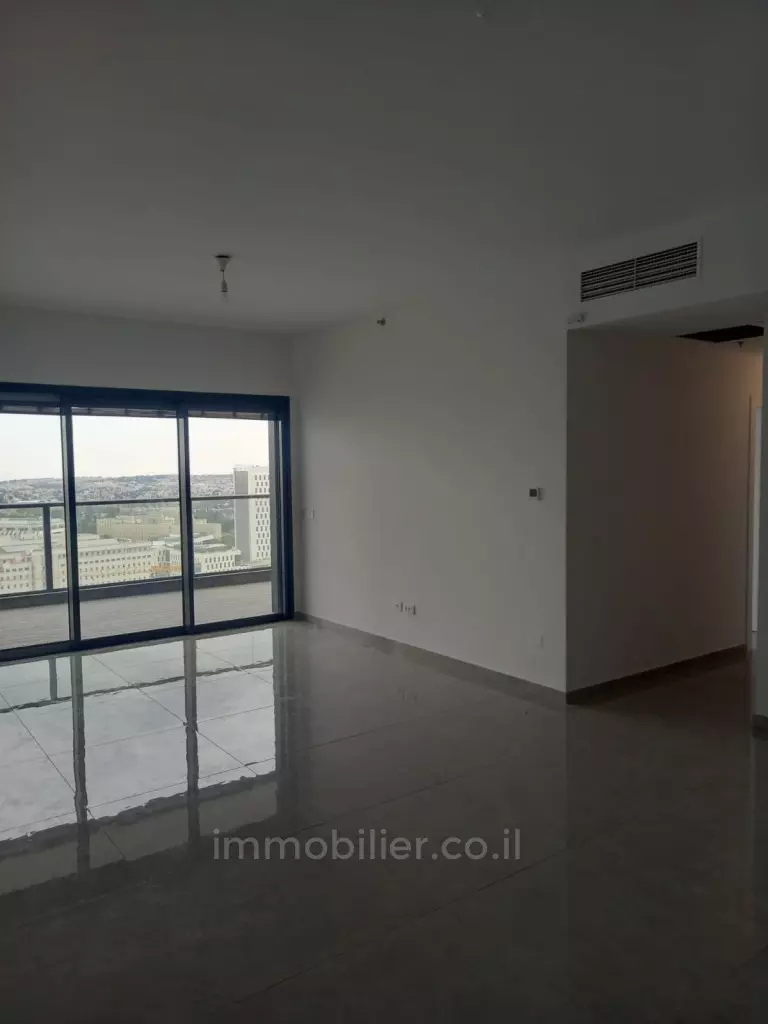 A louer bel appartement neuf 4 pièces - 108m2 – Kiryat Moshe Jérusalem Balcon 14m2, 19eme étage